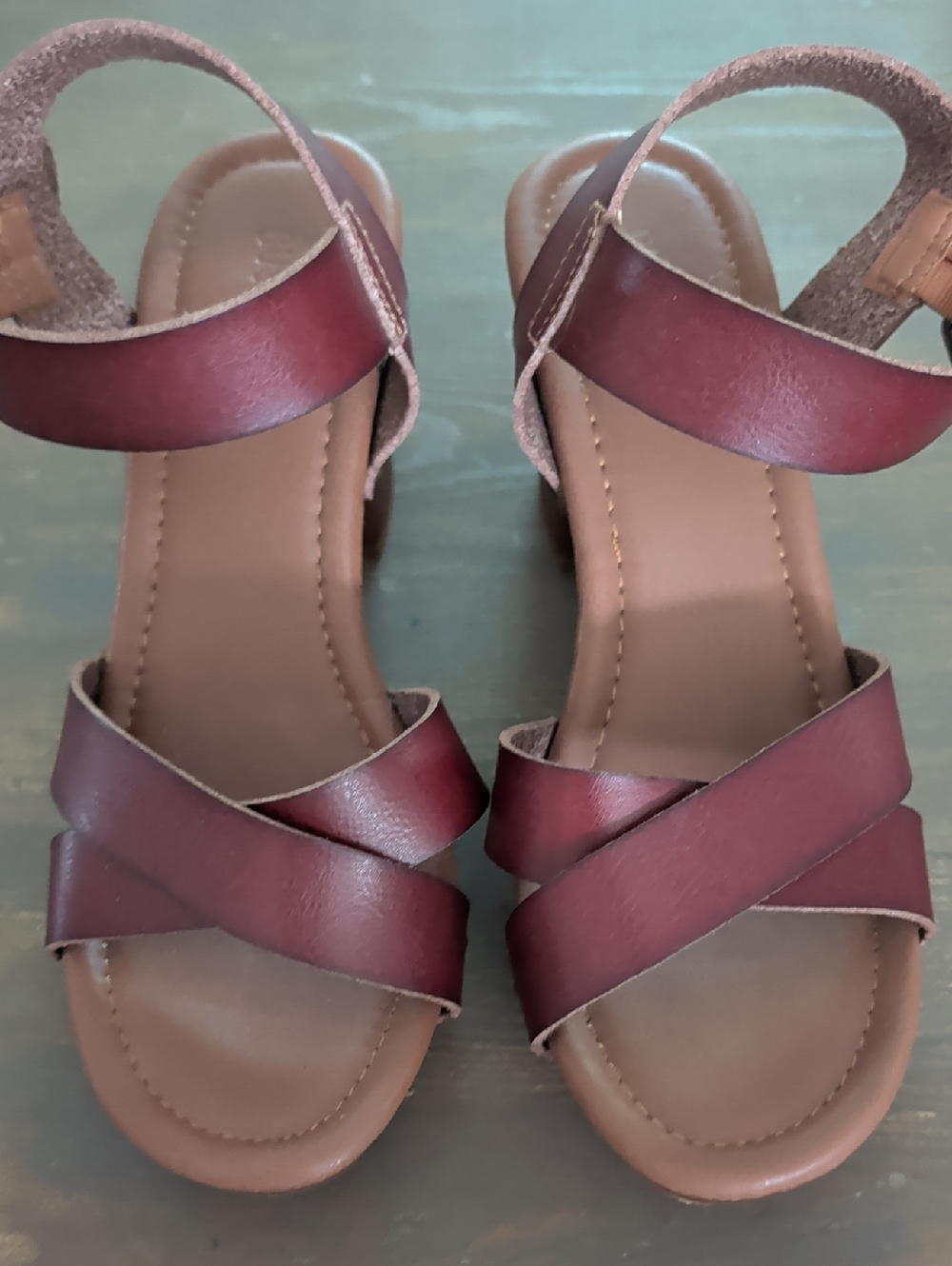Women's Leather Cross-Strap Slingback Sandals in Burgundy